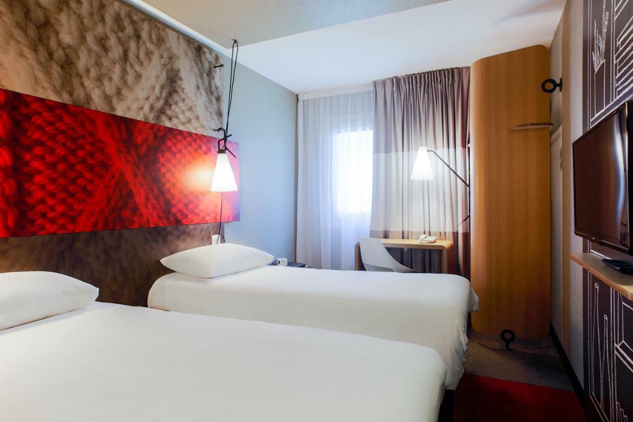 Ibis Carcassonne Est La Cite Hotel Exterior photo